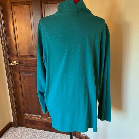 Denim & Co knit top w/ keyhole and hardware detail - Picture 3 of 9